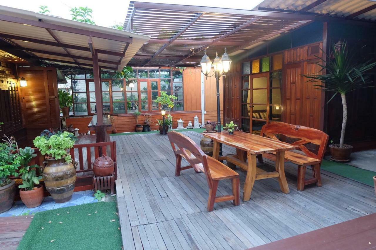 Binlar Guesthouse Phra Nakhon Si Ayutthaya Exterior foto
